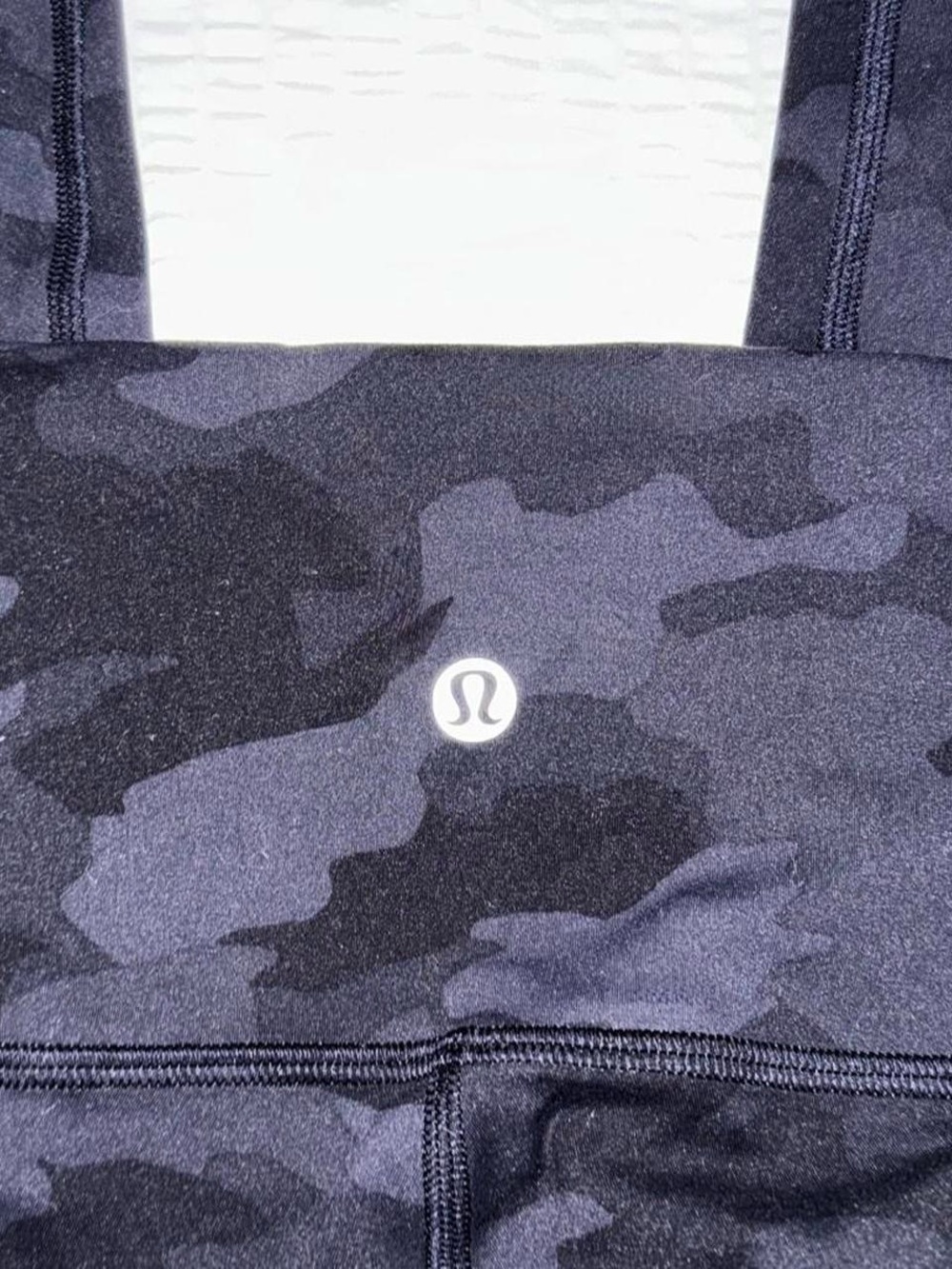 lululemon athletica Men’s Black Camo Duffel Bag